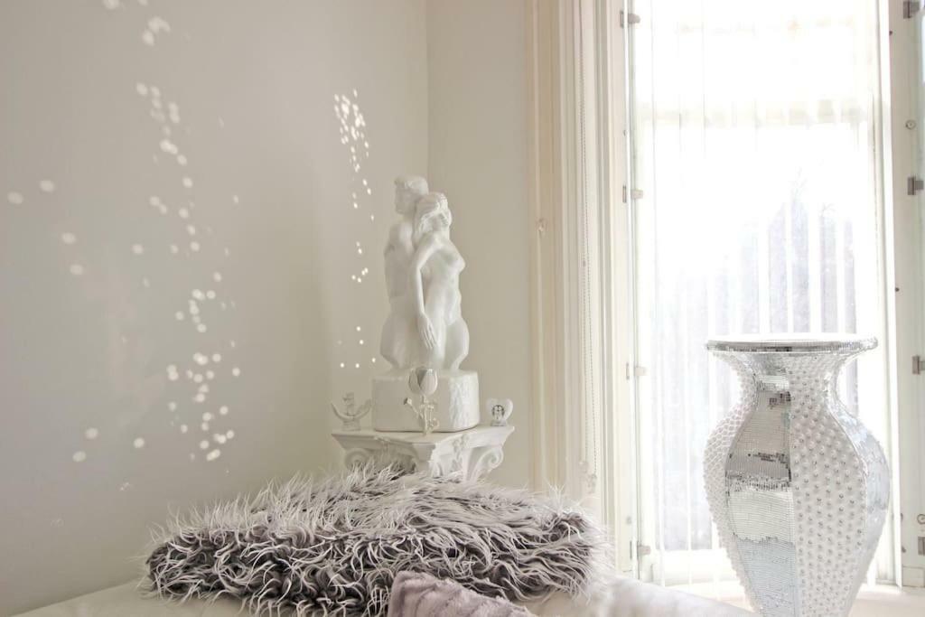 White Luxury Penthouse In City Centre Amsterdam Exterior foto