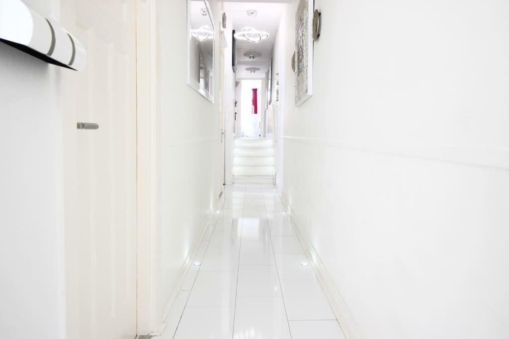 White Luxury Penthouse In City Centre Amsterdam Exterior foto